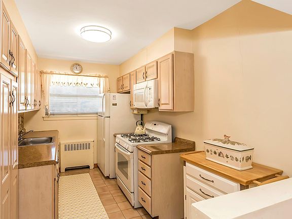5th image of 82-10 Langdale St #135-B
