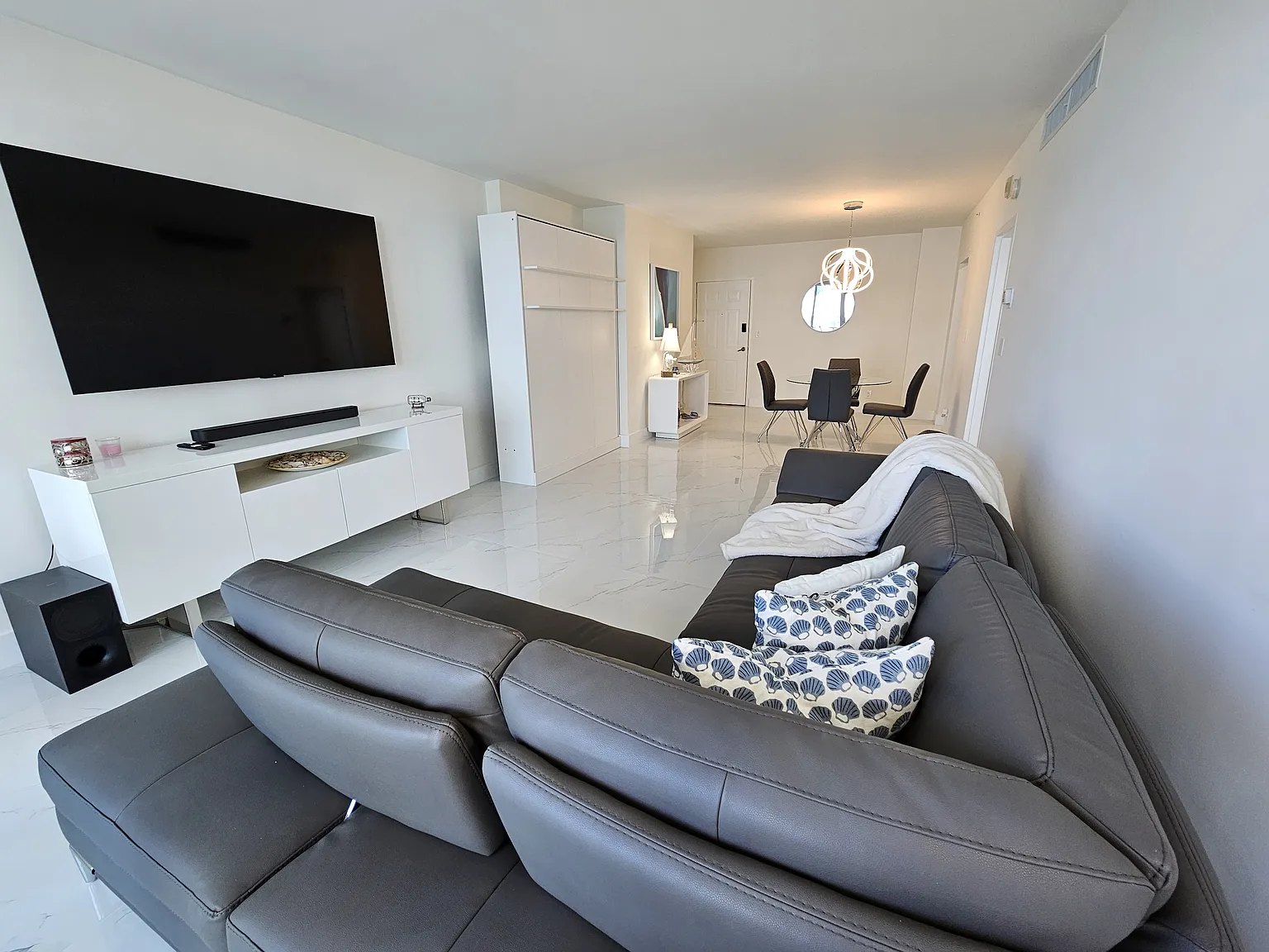 1 bed, 1.5 bath, 835 sqft, $3,800 — Photo 4