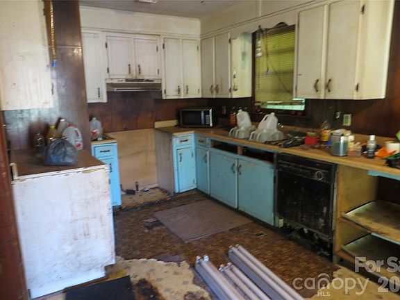 2nd image of 4814 Chapel Grove Rd