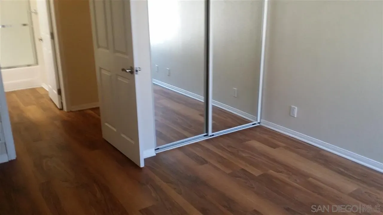 2 bed, 2.0 bath, 956 sqft, $2,595 — Photo 4