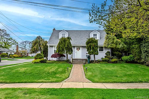 25 E Shore Dr Photo 1