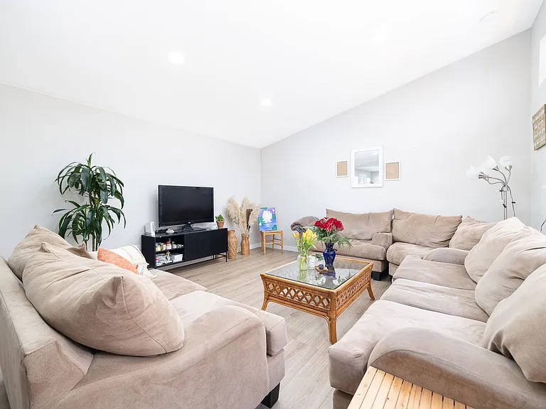 5357 Redding Rd — Photo 8
