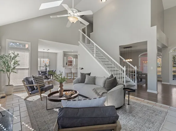 6844 Collinswood Dr, Nashville, TN 37221