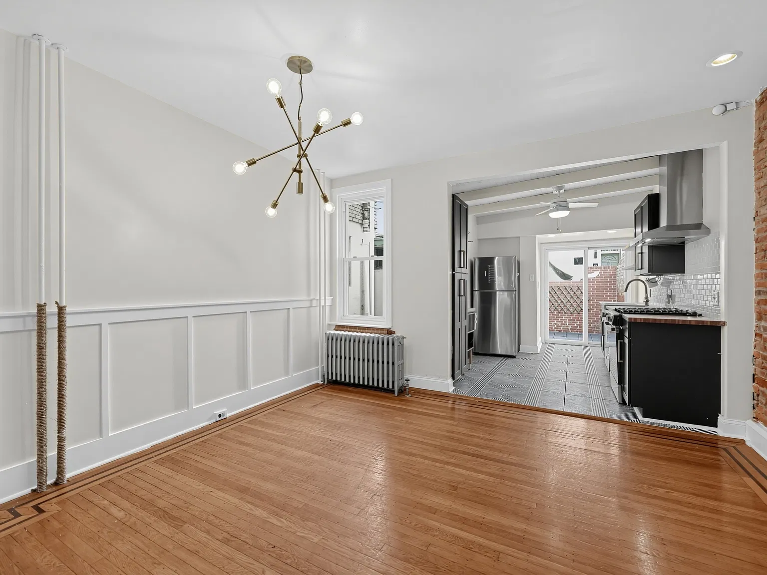 3 bed, 1154 sqft, $2,450 — Photo 4