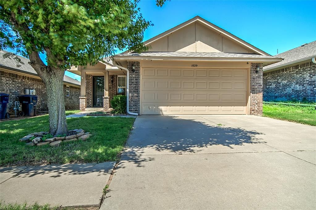 1029 Switzerland Ave, Yukon, OK 73099 | Zillow