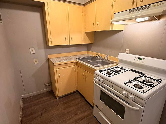 5th image of 2033 3rd St #2