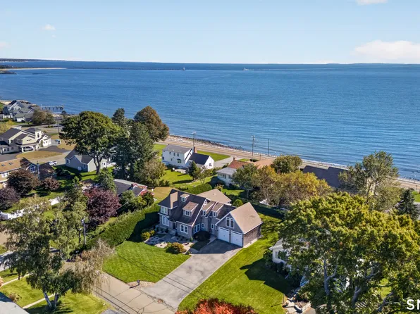 22 Fenwood Drive, Old Saybrook, CT 06475
