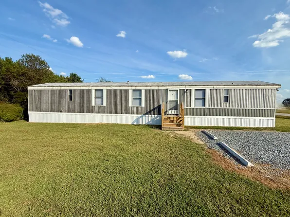1402 Chicopee Rd, Benson, NC