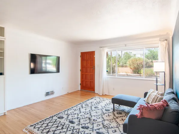821 Cardenas Dr NE, Albuquerque, NM 87108