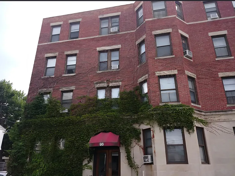 96 Linden St #12 — Photo 1