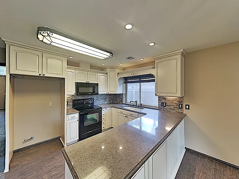 3905 Regatta Rd — Photo 8