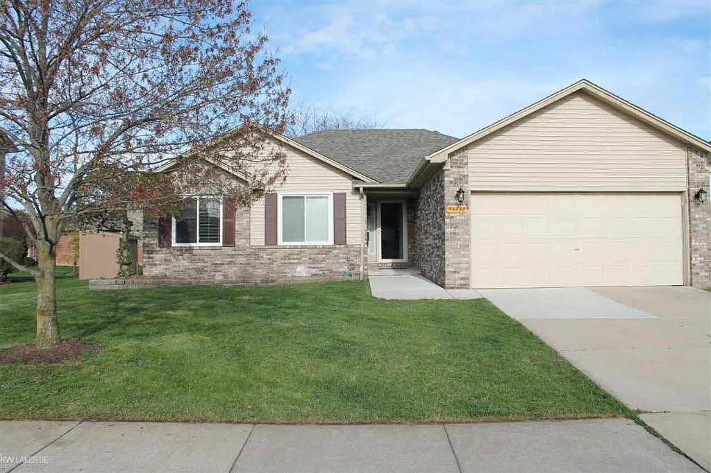 54748 Bradshaw Dr photo 1
