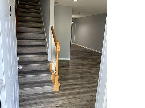 2nd image of 1510 Flanigan Dr Unit 3