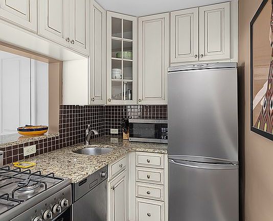 5th image of 205 E 77th St APT 9C