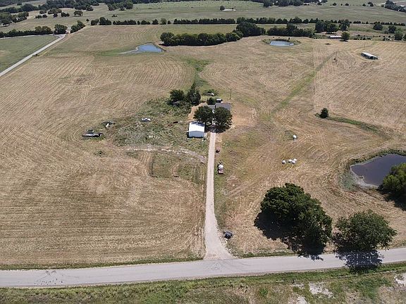 5th image of 1635 County Road 33500 N