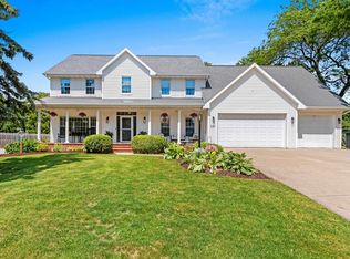 528 Saint Francis Dr, Green Bay, WI 54301