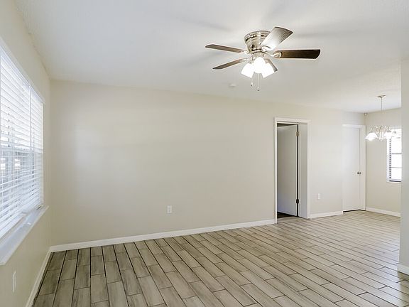 5th image of 4125 Chowen Dr