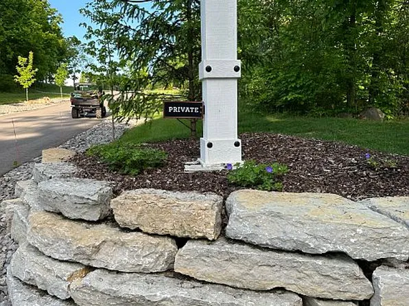 1901 Blazing Trl, Bellefontaine, OH 43311