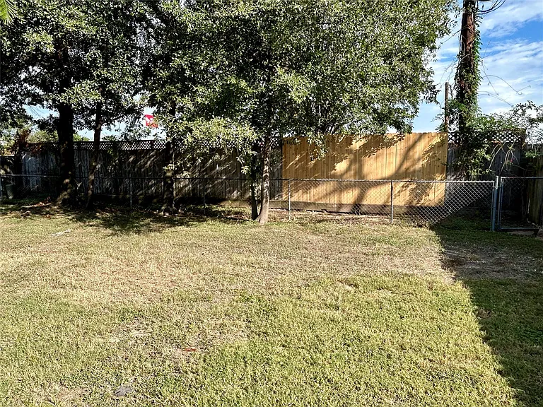 22330 Coriander Dr — Photo 26