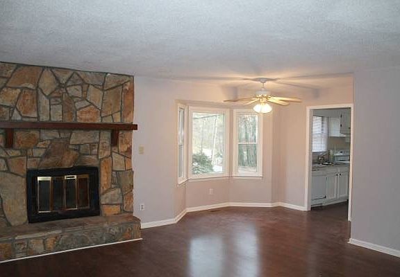 Hardwood floors on entire first floor