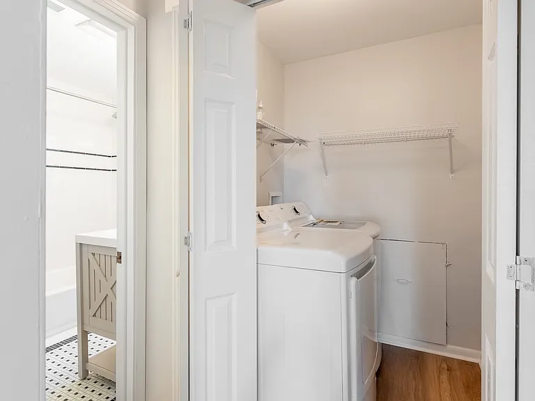 2526 Blair Blvd #B — Photo 15