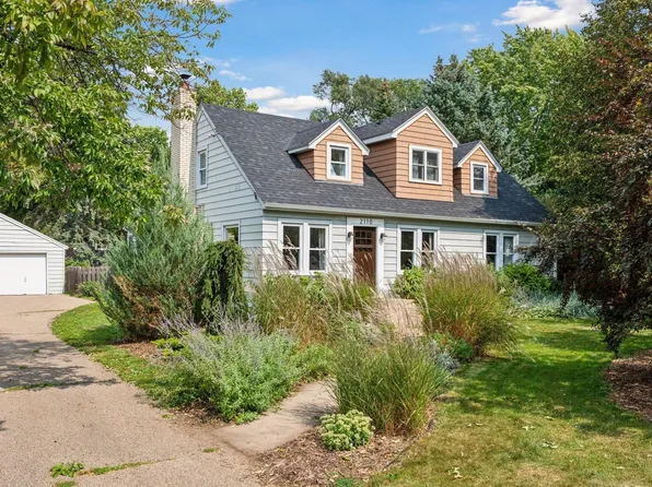 2110 W 105th St, Bloomington, MN 55431