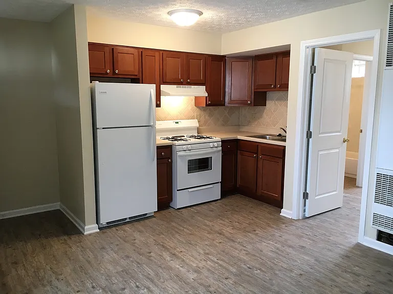 3316 Maize Rd — Photo 2