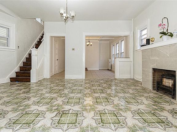 3rd image of 648 E 34th St