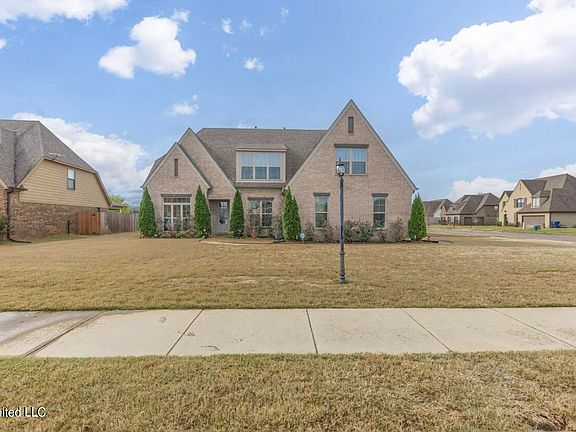 2nd image of 13435 Lapstone Ln