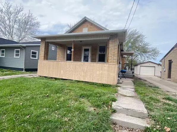 523 12th St, Peru, IL 61354