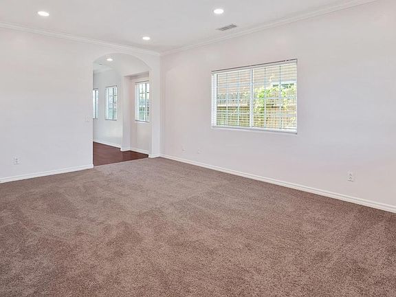 3rd image of 1249 Elm Ave