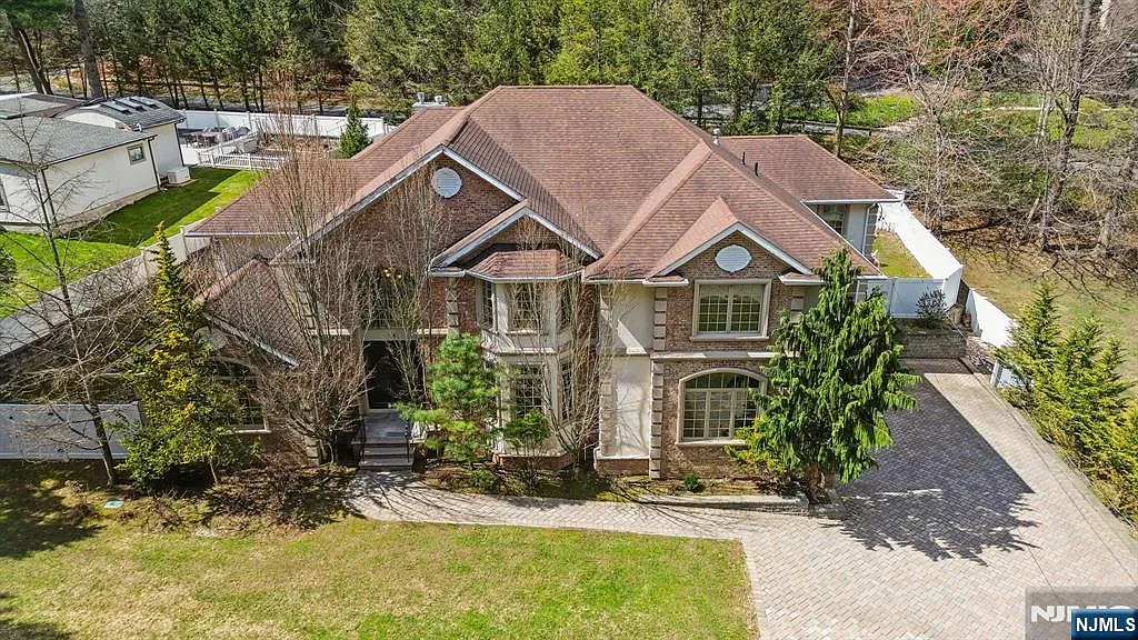 14 O'Shaughnessy Ln photo 1