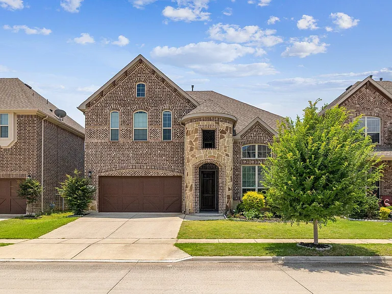 7148 Chelsea Dr — Photo 1