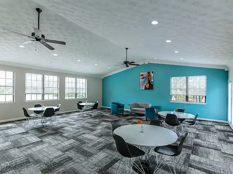 Georgetown Oaks Apartments — Photo 16