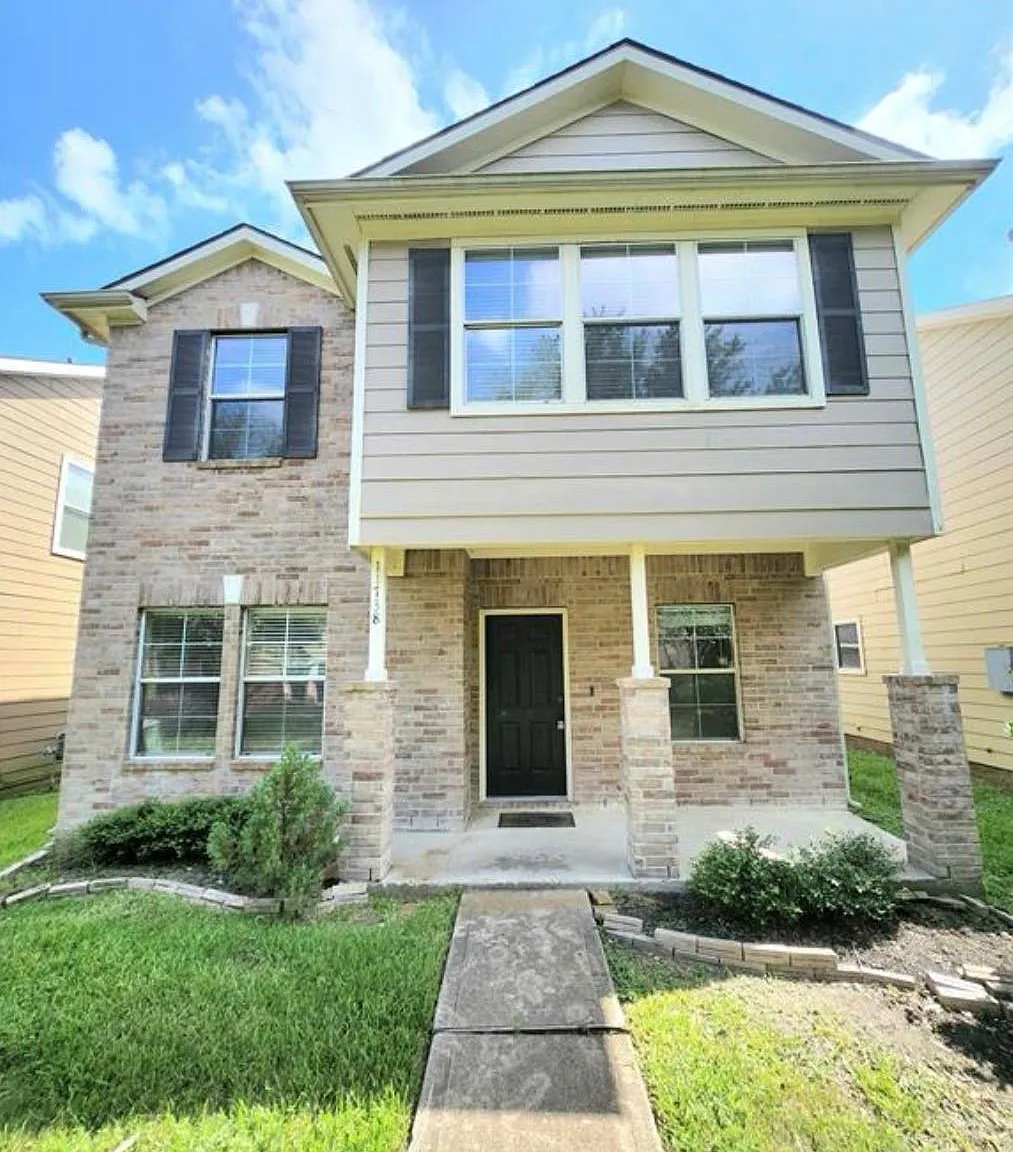 3 bed, 2.5 bath, 1650 sqft, $1,950 — Photo 1