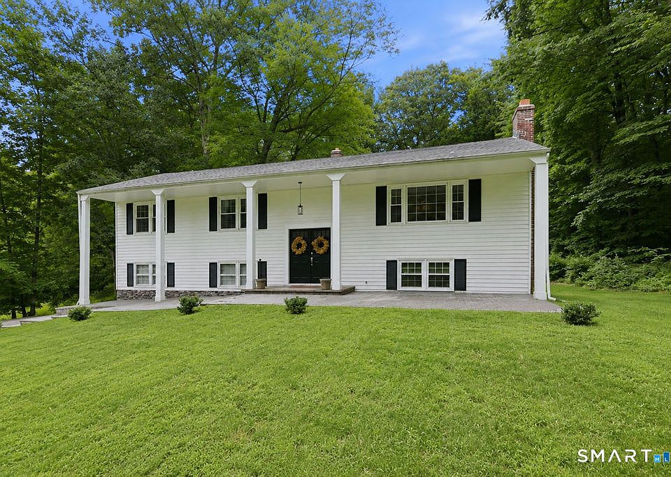 1st image of 208 Chimney Sweep Hill Road