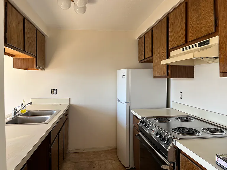 2608 Watson Blvd #B10 — Photo 9