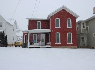 235 W Broadway St, Freeport, IL 61032