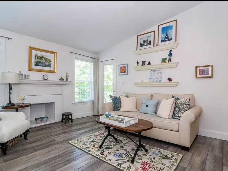 36 Walden Dr #19 — Photo 6