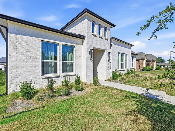 2nd image of 7733 Indian Ridge Trl