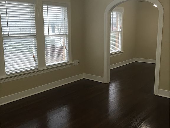4th image of 3810 Driscoll St APT 4