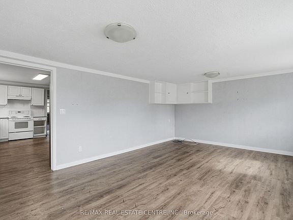 5th image of 67 Clarence St