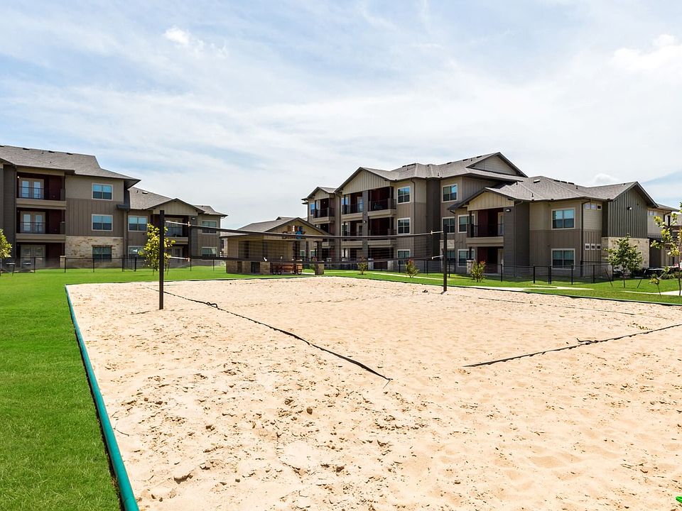 Volleyball Court at Legacy Creekside Apartments, Texas, 78251