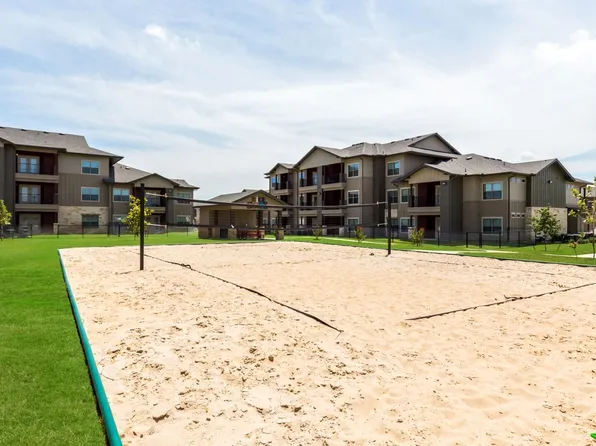 Legacy Creekside Apartments