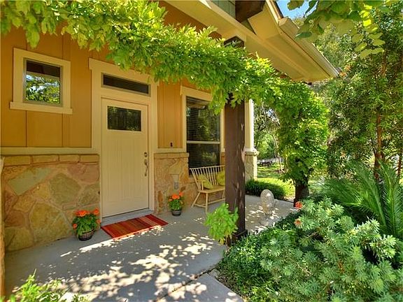 Front entry so cozy and inviting