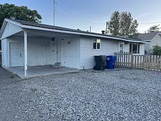 120 E Clark St — Photo 2