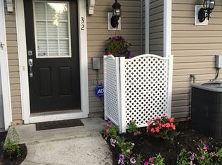 32 Stahlman Ln, Patchogue, NY 11772