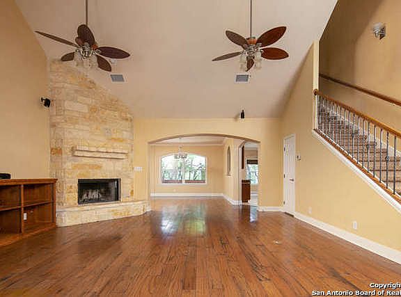5th image of 4854 Spreading Oak Dr