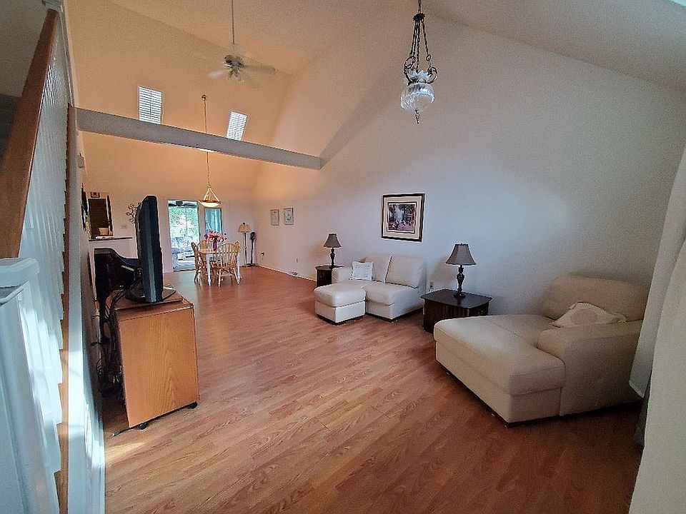 2nd image of 116 Winston Dr