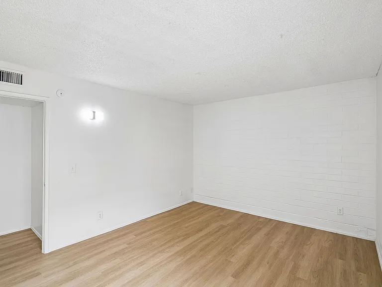 Catalina View Apartments — Photo 85